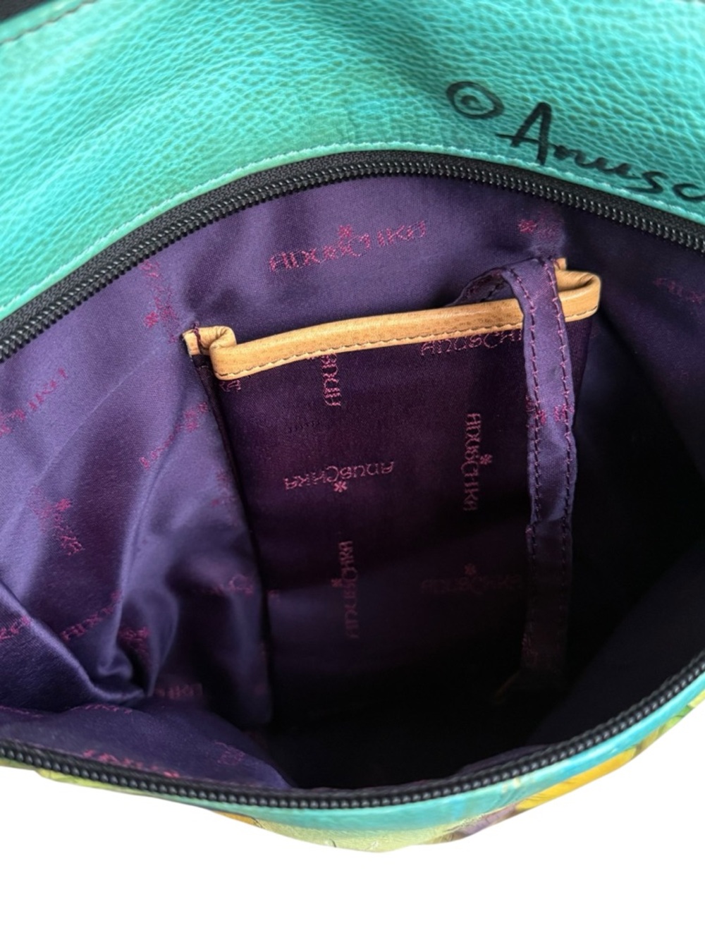 Anuschka genuine leather tote bag featuring beautiful hand-painted bird artwork - Picture 11 of 11